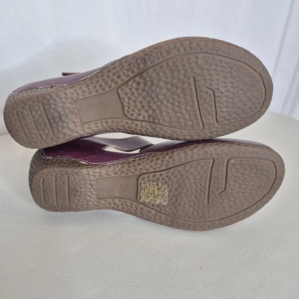 L'Artiste Spring Step GLOSS Wedge Heel Mary Janes - Size 7.5